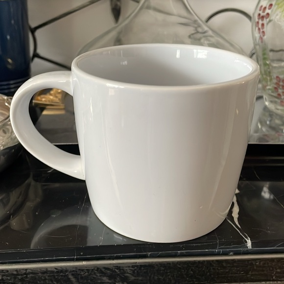 Snoopy & Woodsto Tangled In Christmas Lights Ceramic Mug - Picture 3 of 6